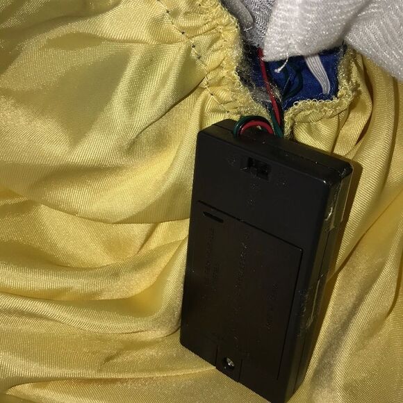 Disney Snow White Princess Halloween 🎃 Dress Size 3 UP & 8 - Picture 13 of 16